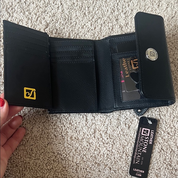 Stone Mountain Black Leather Wallet - Picture 6 of 8